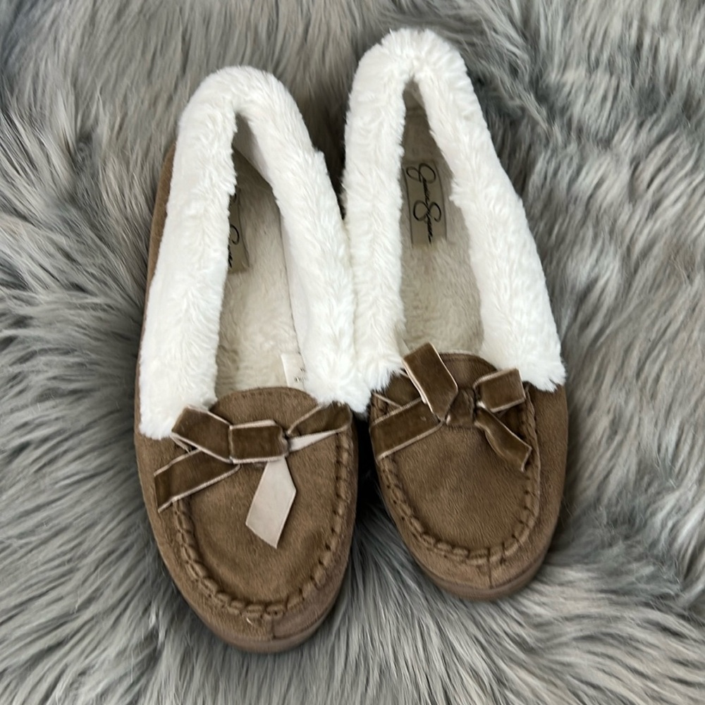 EUC Jessica Simpson Fluffy Loafer House Slippers sz M 7-8